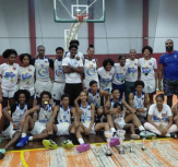 São Vicente: Treinador de La Família critica adiamento do nacional feminino de basquetebol e falta de apoios à formação