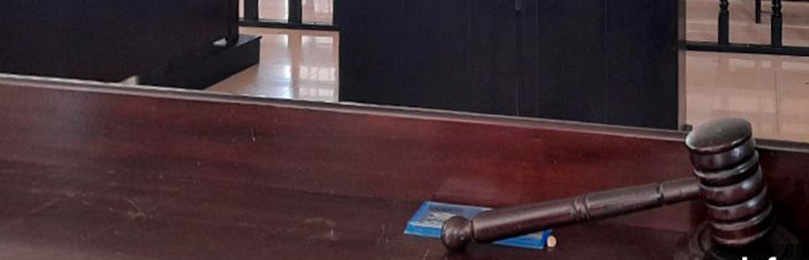 São Vicente/Criminalidade: Alegada agressora mortal de jovem de 24 anos apresentada ao tribunal - PN