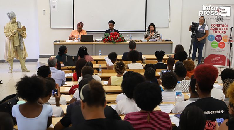 Línguas: Directora do Centro de Língua Portuguesa da Uni-CV defende reforço da investigação científica