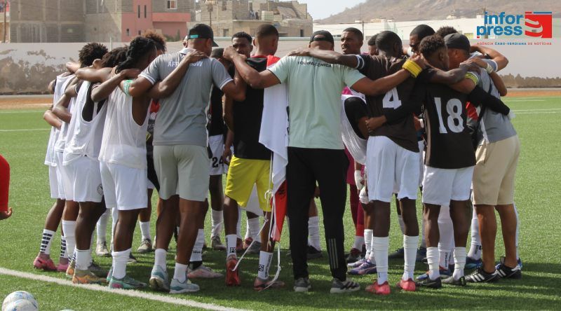 Futebol/Campeonato CV: Treinador do África Show antevê 