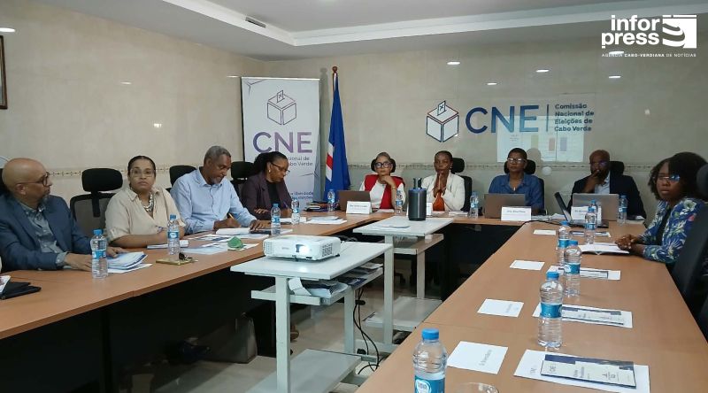 CNE: Diáspora cabo-verdiana pede maior aproximação à política nacional e recenseamento automático - CNE