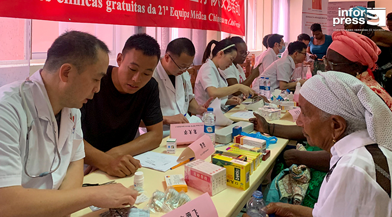 Santa Catarina: População beneficia de consultas gratuitas no âmbito da missão médica chinesa a Cabo Verde