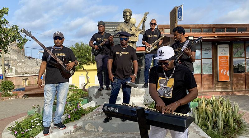 Música: Nova fusão musical une membros de Bulimundo e d'Strong para homenagear Katchás e revitalizar o funaná