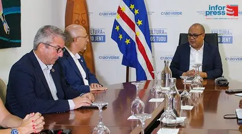Presidente da câmara de Loulé enaltece contributo dos cabo-verdianos no desenvolvimento do concelho